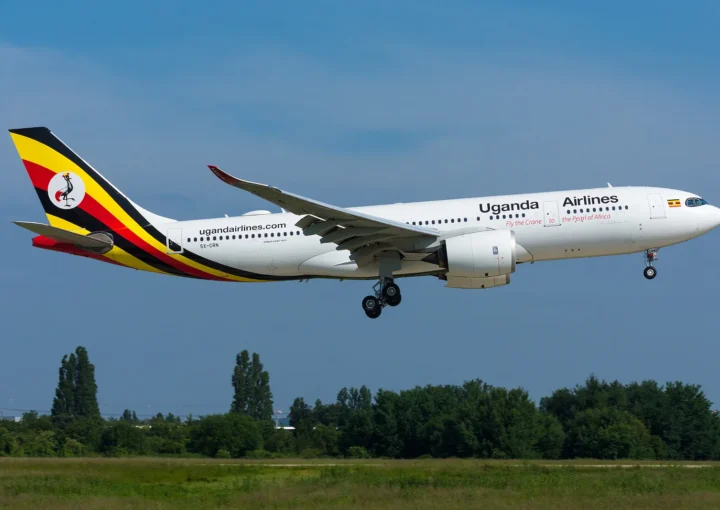 Safari flights in Uganda