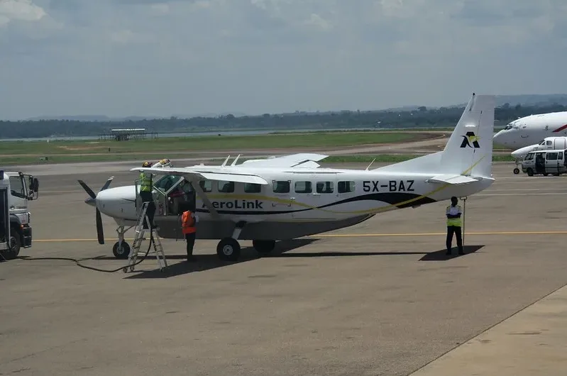 Aerolink reviews their routing - Flying safaris and tours - Chattered flights.