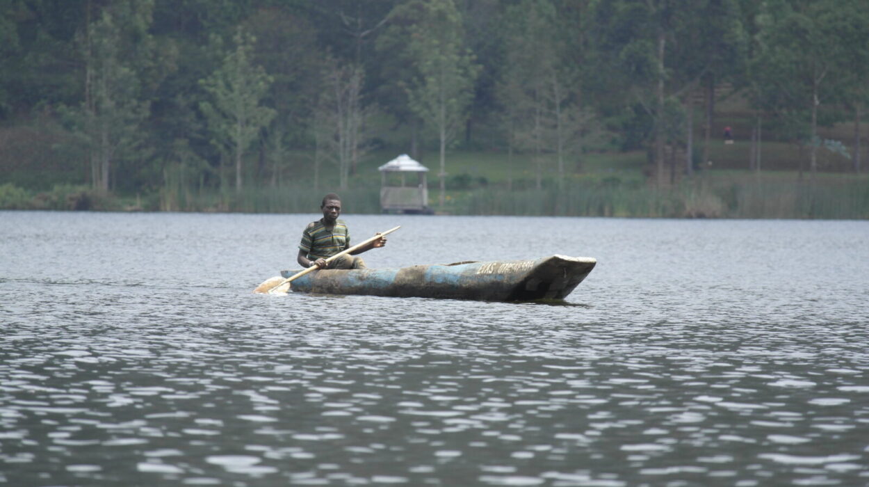 Gorilla trekking and Lake Bunyonyi 3 Days