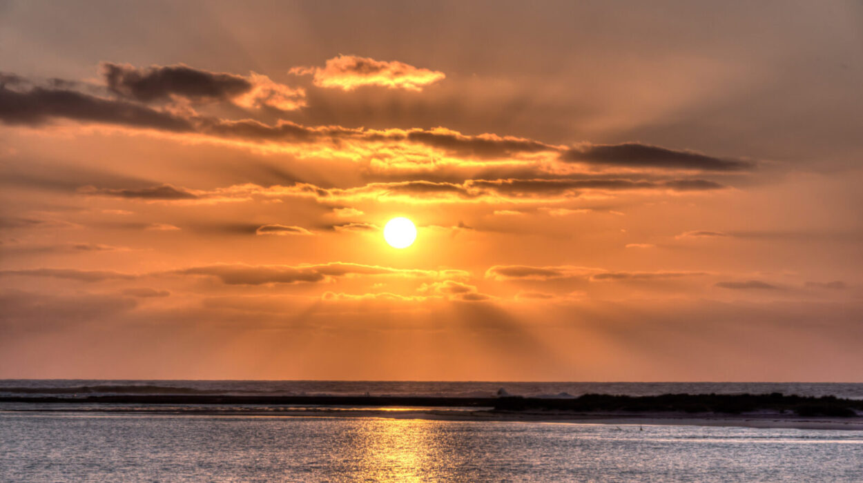 Experiencing Sunrise and Sunsets in Murchison.