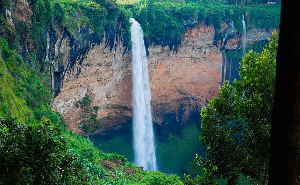 Uganda waterfall safari trips